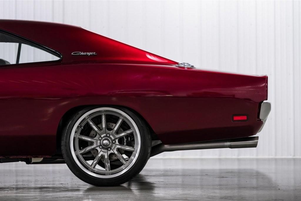 Dodge Charger Vehicle Full-screen Gallery Image 21