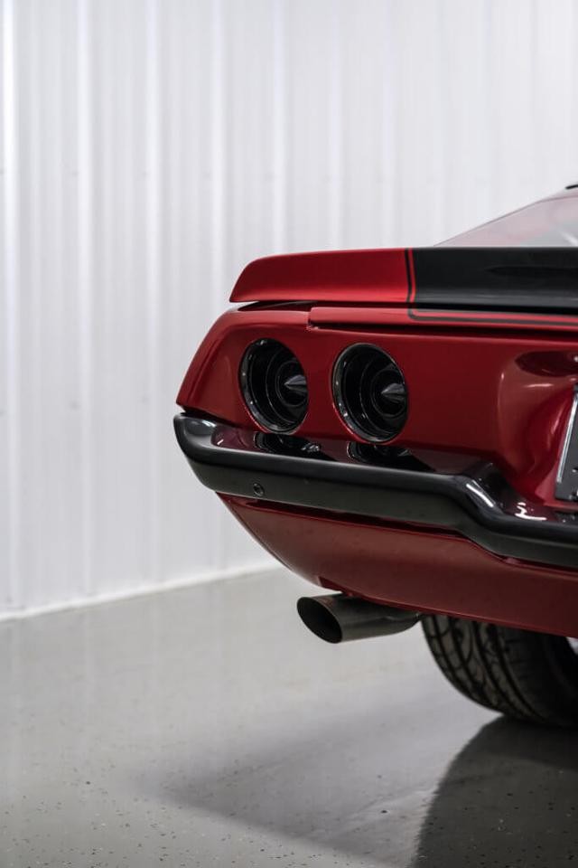 Chevrolet Camaro Vehicle Full-screen Gallery Image 23