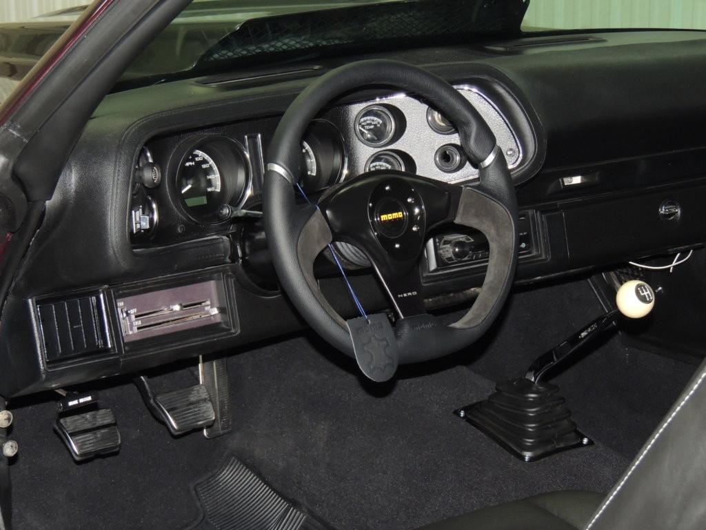 Chevrolet Camaro Vehicle Full-screen Gallery Image 25