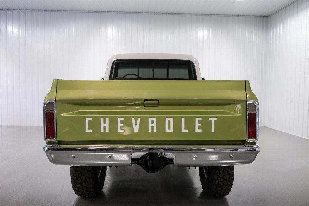 Chevrolet C/K 10 Vehicle Full-screen Gallery Image 27