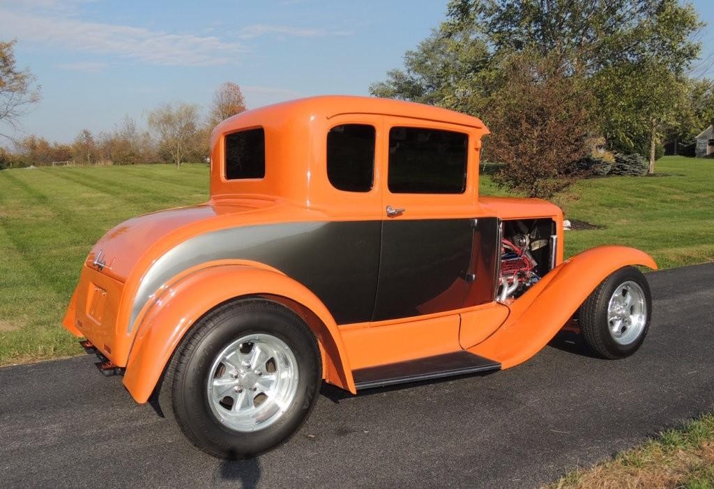Ford Coupe Vehicle Full-screen Gallery Image 6