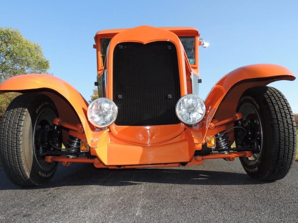 Ford Coupe Vehicle Full-screen Gallery Image 14