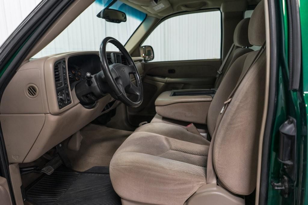 Chevrolet Silverado 1500 Vehicle Full-screen Gallery Image 28