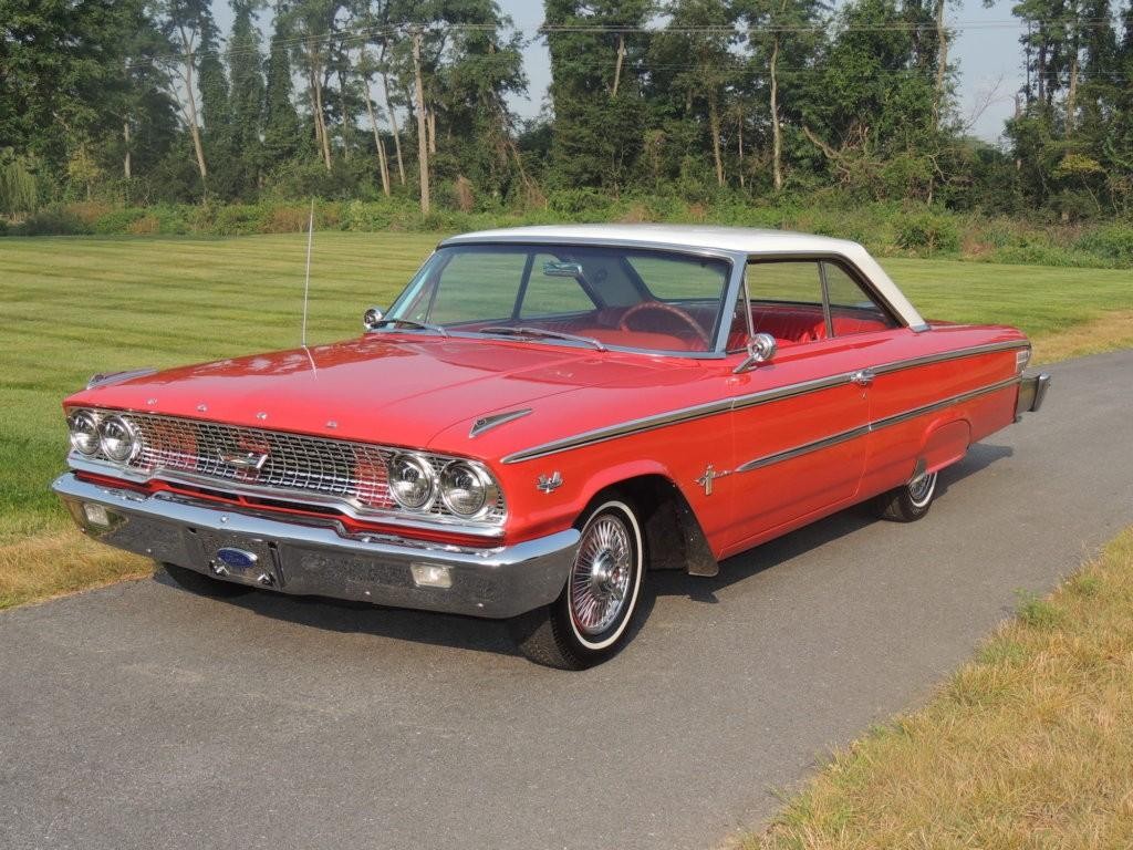 Ford Galaxie Vehicle Full-screen Gallery Image 1