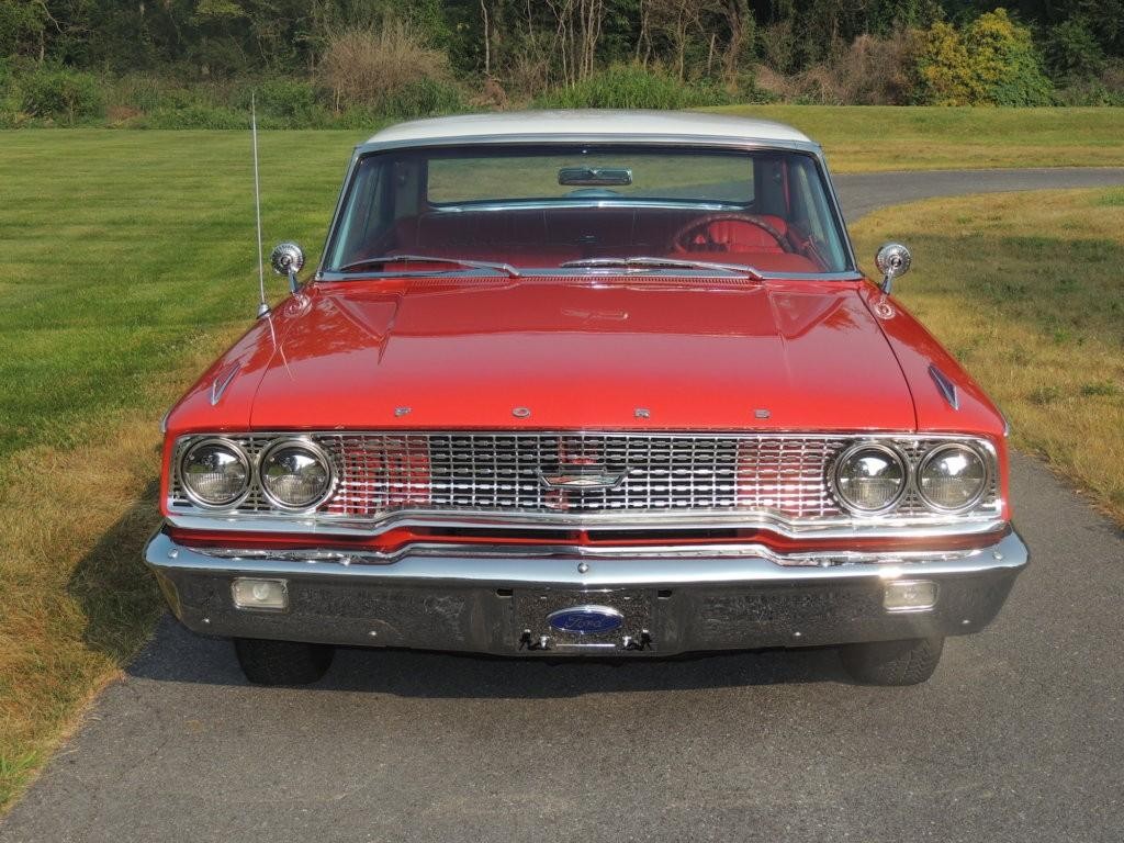 Ford Galaxie Vehicle Full-screen Gallery Image 8