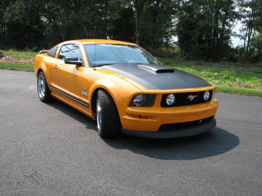 Ford Mustang Vehicle Full-screen Gallery Image 9