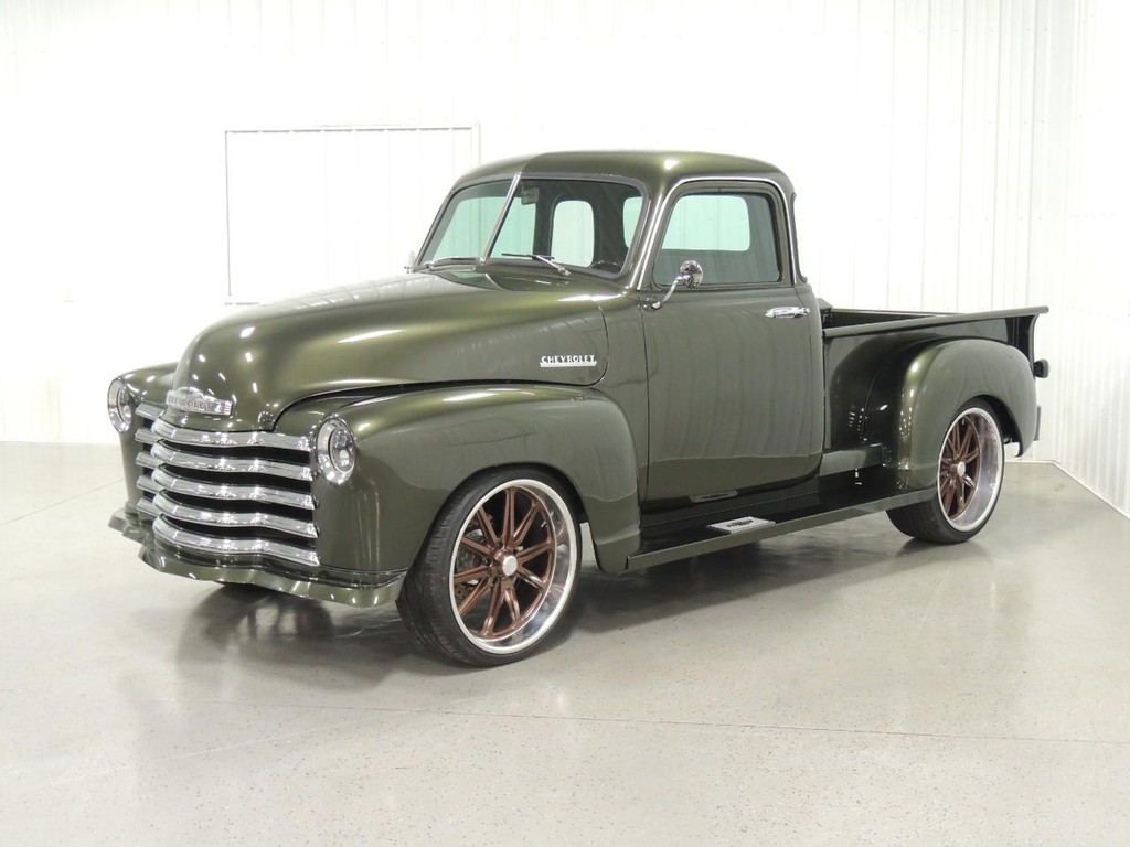 Chevrolet Truck Vehicle Full-screen Gallery Image 8