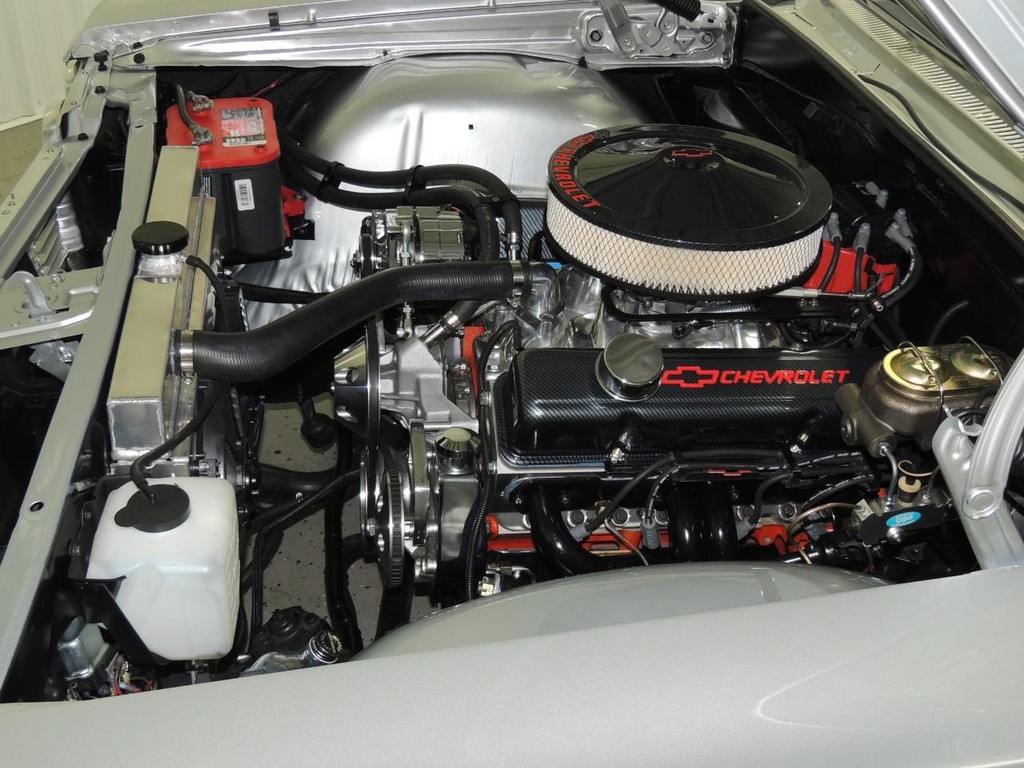 Chevrolet Impala Vehicle Full-screen Gallery Image 23