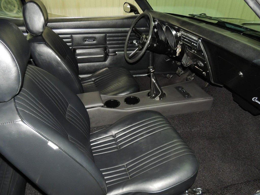 Chevrolet Camaro Vehicle Full-screen Gallery Image 21