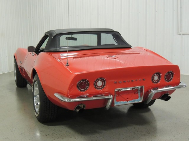 Chevrolet Corvette Vehicle Full-screen Gallery Image 49
