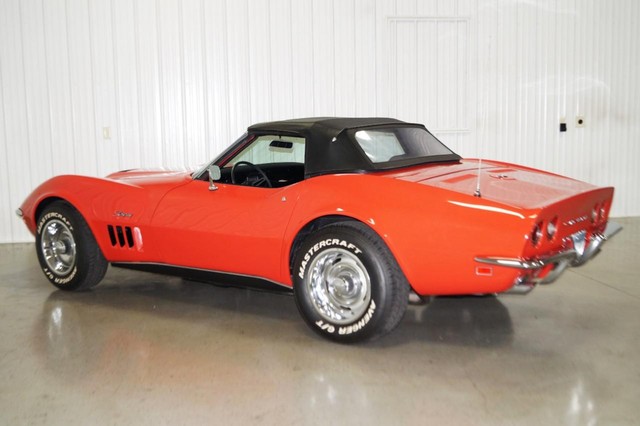Chevrolet Corvette Vehicle Full-screen Gallery Image 57