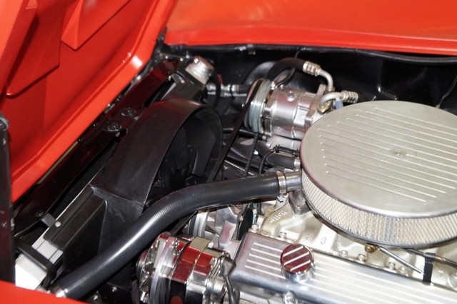 Chevrolet Corvette Vehicle Full-screen Gallery Image 65