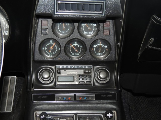 Chevrolet Corvette Vehicle Full-screen Gallery Image 92
