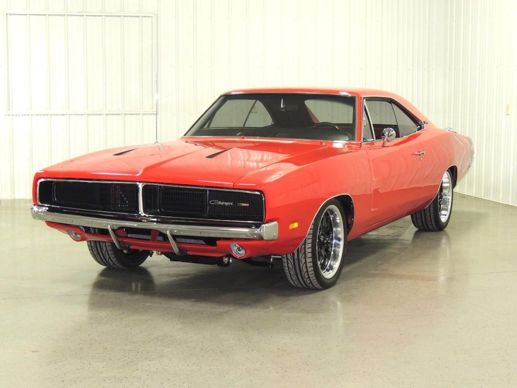 Dodge Charger Vehicle Full-screen Gallery Image 3