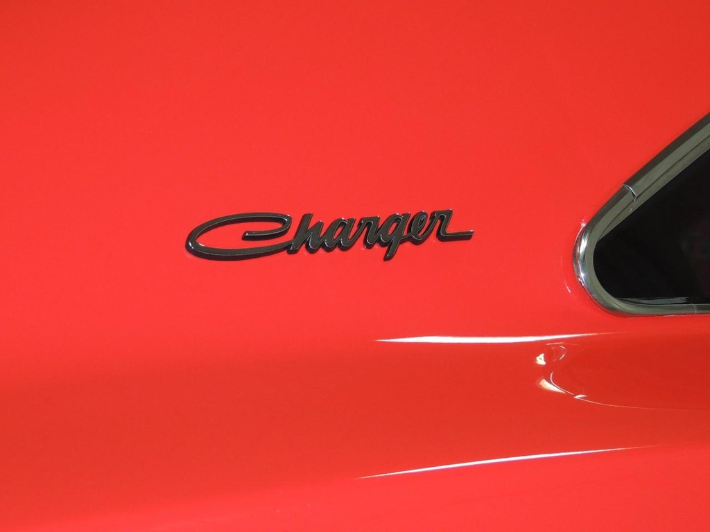 Dodge Charger Vehicle Full-screen Gallery Image 5