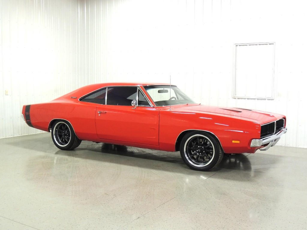 Dodge Charger Vehicle Full-screen Gallery Image 20