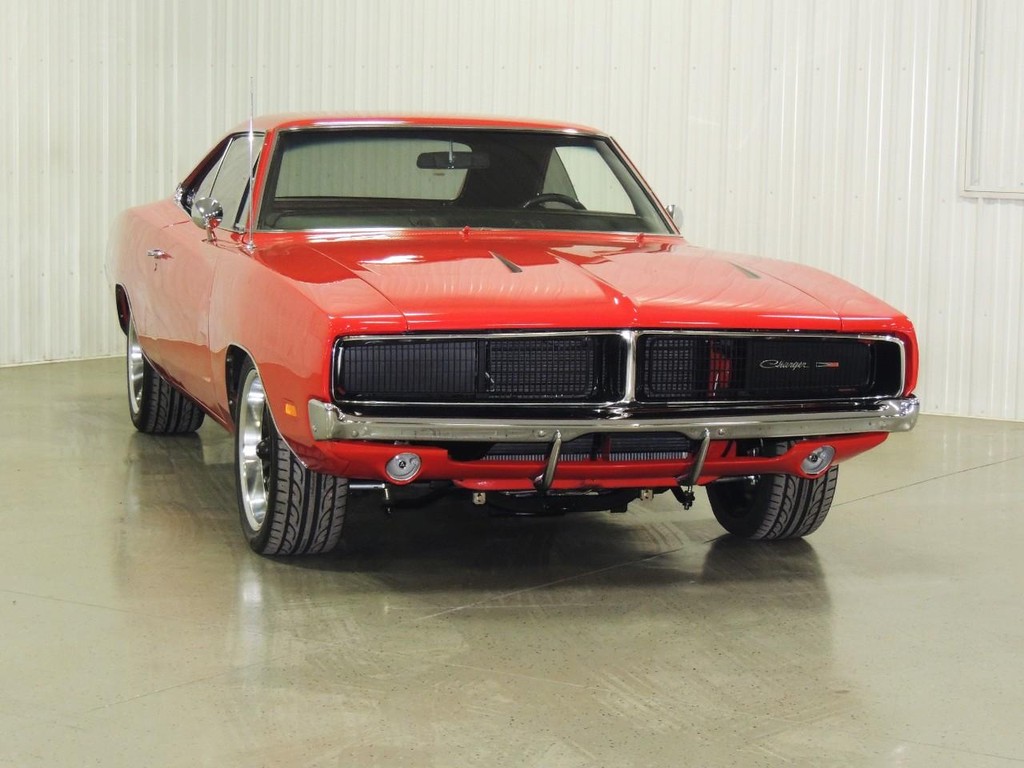 Dodge Charger Vehicle Full-screen Gallery Image 24