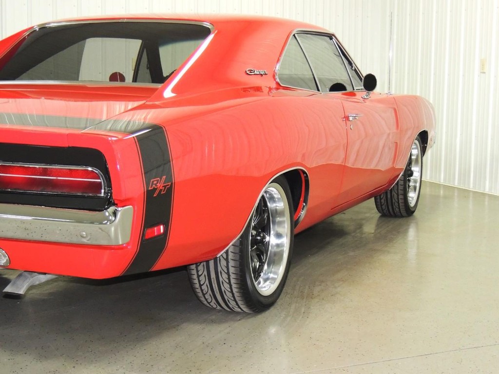 Dodge Charger Vehicle Full-screen Gallery Image 37