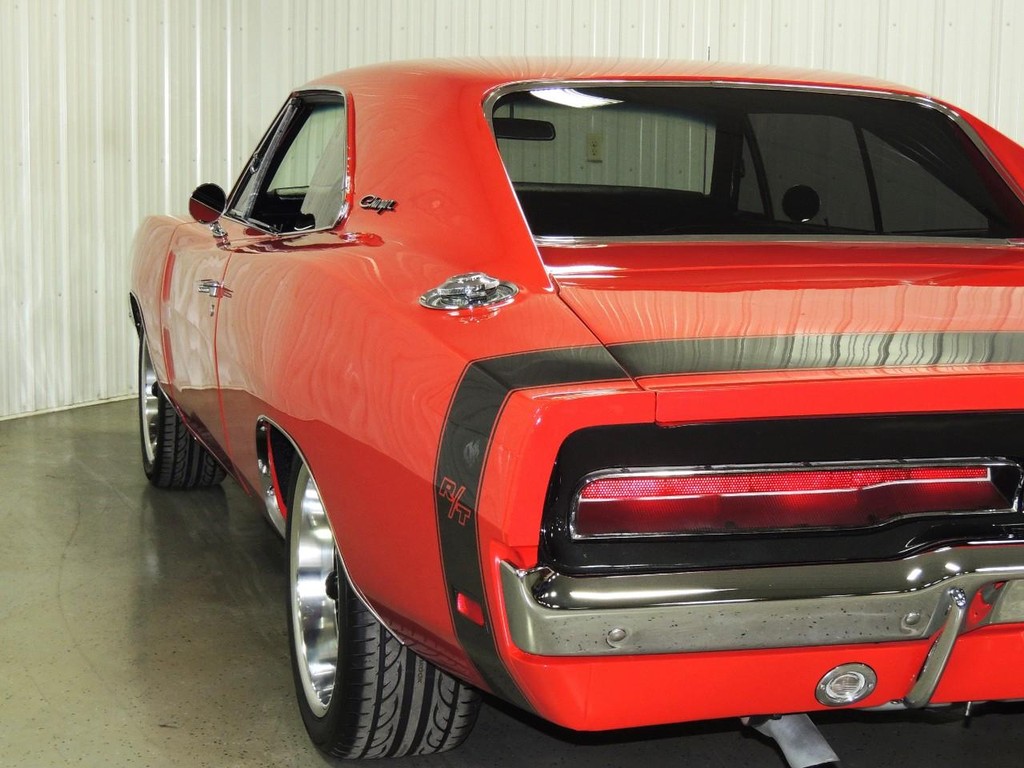 Dodge Charger Vehicle Full-screen Gallery Image 40