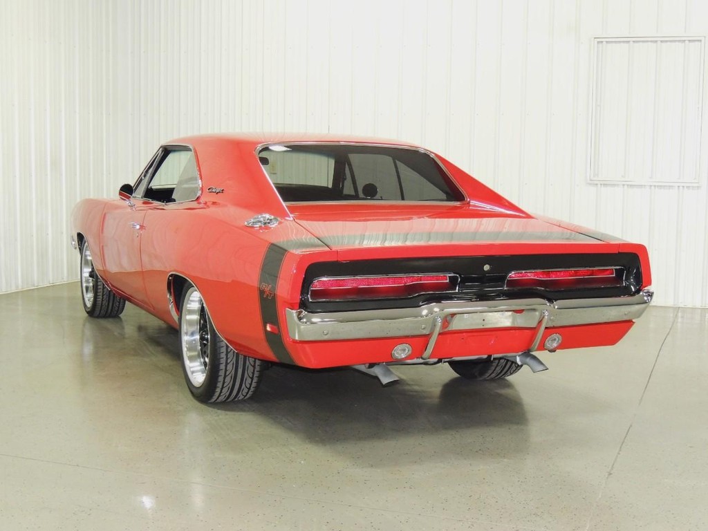 Dodge Charger Vehicle Full-screen Gallery Image 41
