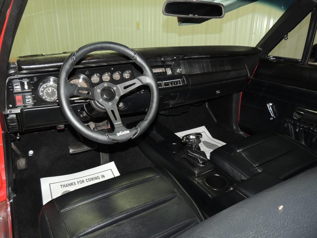Dodge Charger Vehicle Full-screen Gallery Image 47