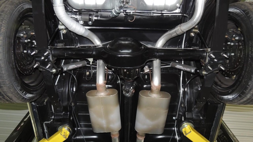 Ford Mustang Vehicle Full-screen Gallery Image 75