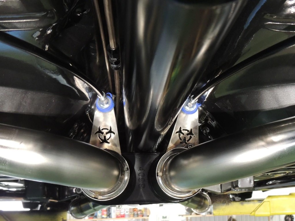 Ford Mustang Vehicle Full-screen Gallery Image 16