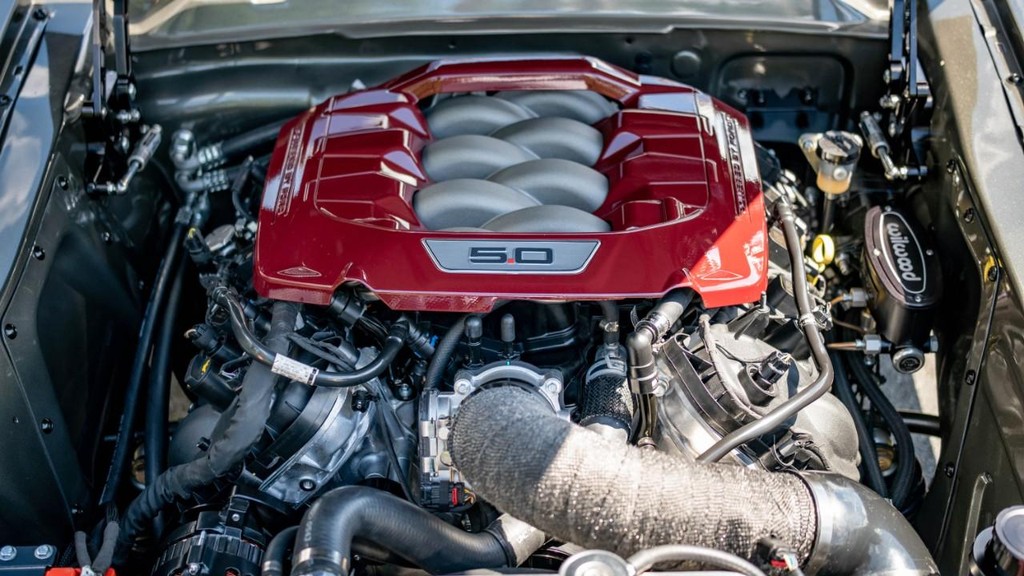 Ford Mustang Vehicle Full-screen Gallery Image 65