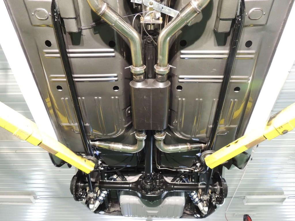 Ford Mustang Vehicle Full-screen Gallery Image 75