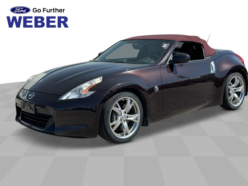 The 2010 Nissan 370Z Roadster photos