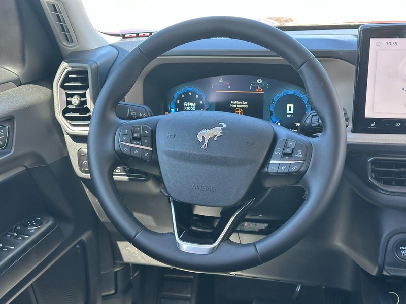 Ford Bronco Sport Vehicle Full-screen Gallery Image 6