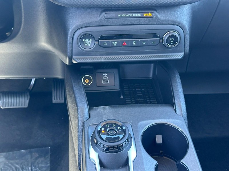 Ford Bronco Sport Vehicle Full-screen Gallery Image 8