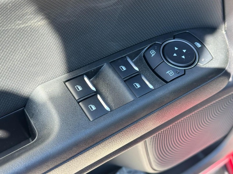 Ford Bronco Sport Vehicle Full-screen Gallery Image 9