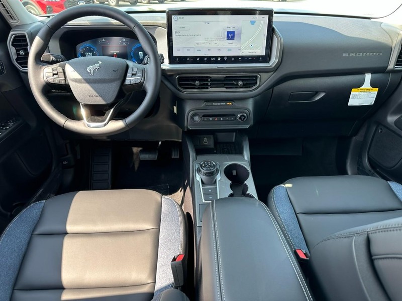 Ford Bronco Sport Vehicle Full-screen Gallery Image 5