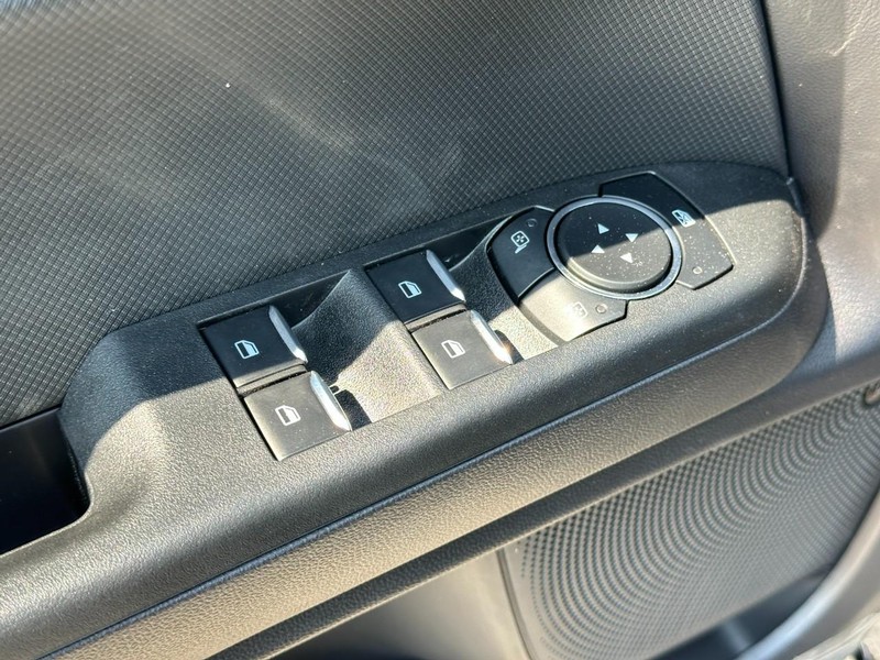 Ford Bronco Sport Vehicle Full-screen Gallery Image 9