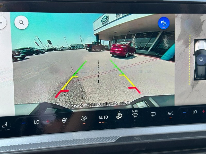 Ford Bronco Sport Vehicle Full-screen Gallery Image 15