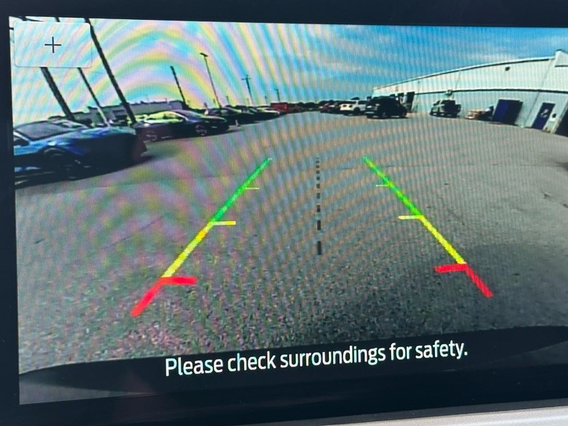 Ford Escape Vehicle Full-screen Gallery Image 17