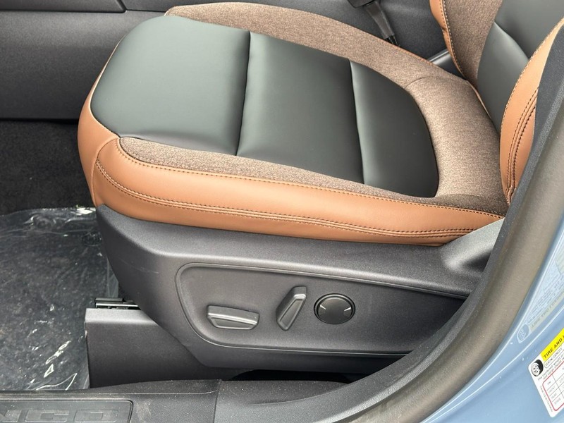 Ford Bronco Sport Vehicle Full-screen Gallery Image 12