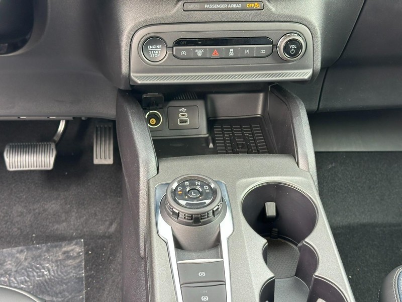 Ford Bronco Sport Vehicle Full-screen Gallery Image 8