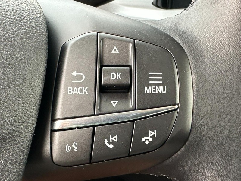 Ford Bronco Sport Vehicle Full-screen Gallery Image 13