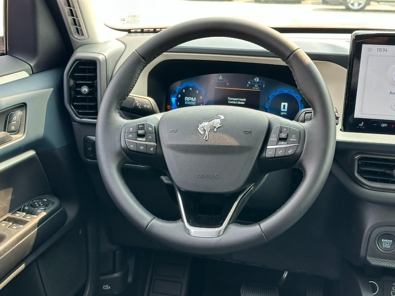 Ford Bronco Sport Vehicle Full-screen Gallery Image 6