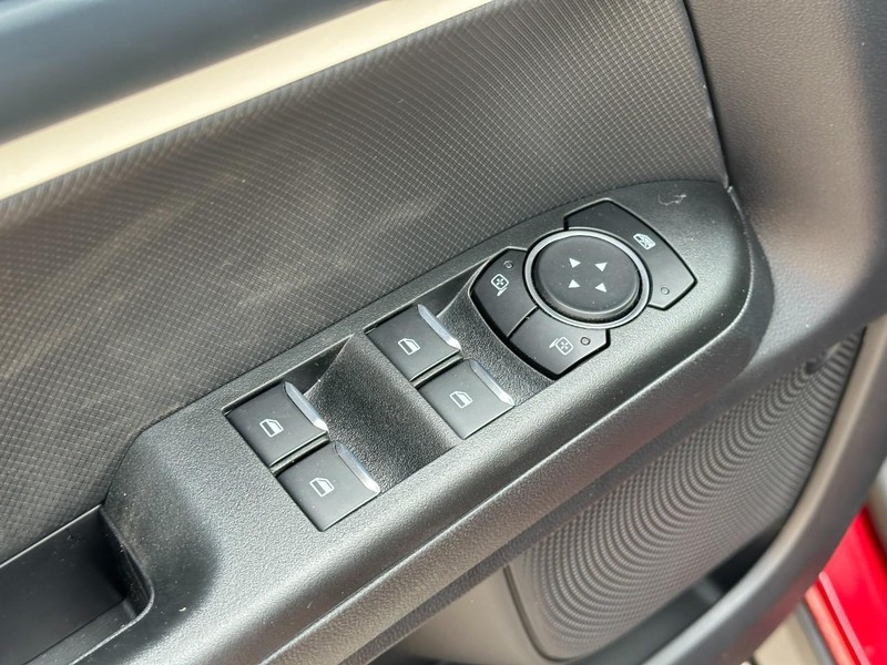 Ford Bronco Sport Vehicle Full-screen Gallery Image 9