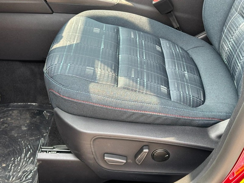 Ford Bronco Sport Vehicle Full-screen Gallery Image 10