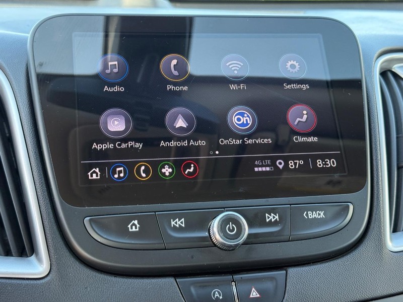 Chevrolet Malibu Vehicle Full-screen Gallery Image 16