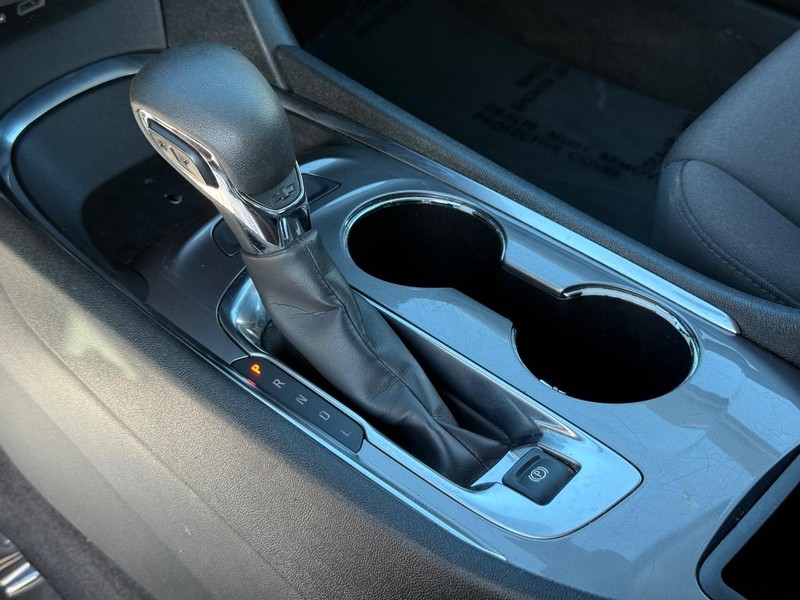 Chevrolet Malibu Vehicle Full-screen Gallery Image 19