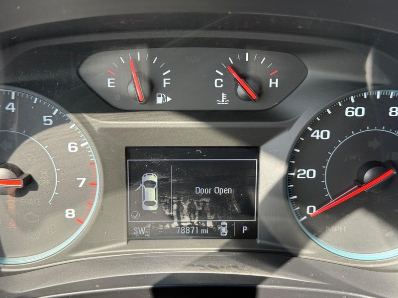 Chevrolet Malibu Vehicle Full-screen Gallery Image 21