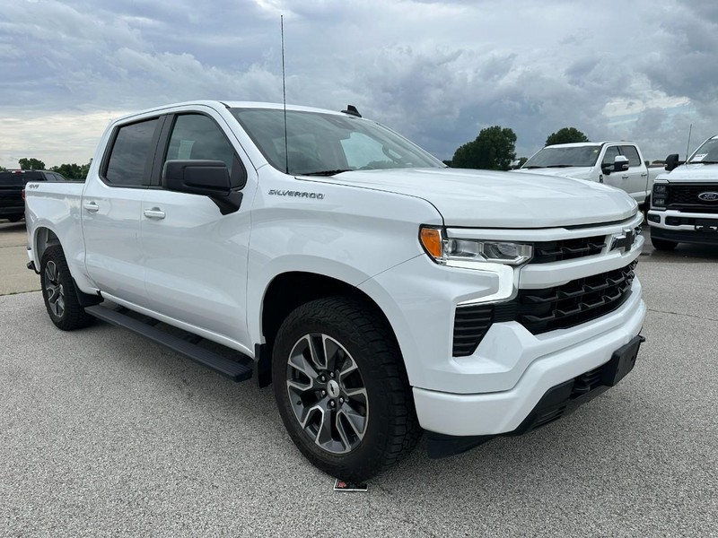 Chevrolet Silverado 1500 Vehicle Full-screen Gallery Image 8