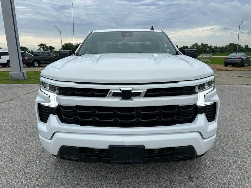 Chevrolet Silverado 1500 Vehicle Full-screen Gallery Image 9