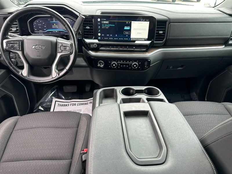 Chevrolet Silverado 1500 Vehicle Full-screen Gallery Image 11