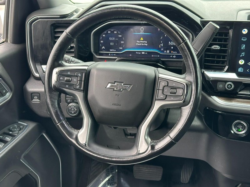 Chevrolet Silverado 1500 Vehicle Full-screen Gallery Image 12